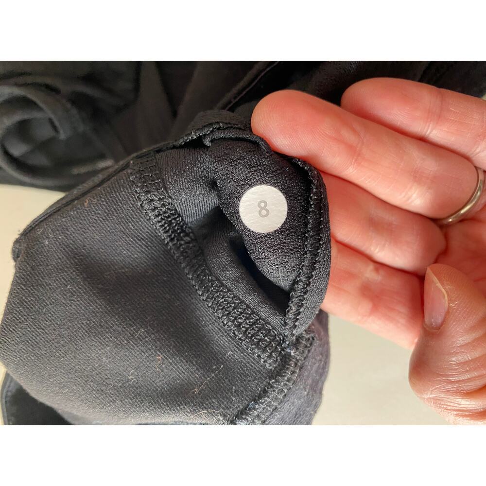 Lululemon No Limits Tank Top Black Racerback Sports Bra Attached Womens Sz 8 - Picture 7 of 9